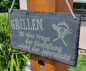 Preview: Handgefertigte Schiefertafel von mARTinWood mit humorvollem Grill-Spruch über Grillen und Jahreszeiten