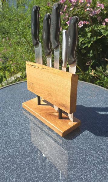 Preview: Magnet-Messerhalter aus Eiche – handgefertigtes Holzunikat