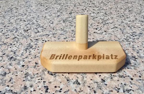 Preview: Handgefertigte Brillenablage aus Ahornholz