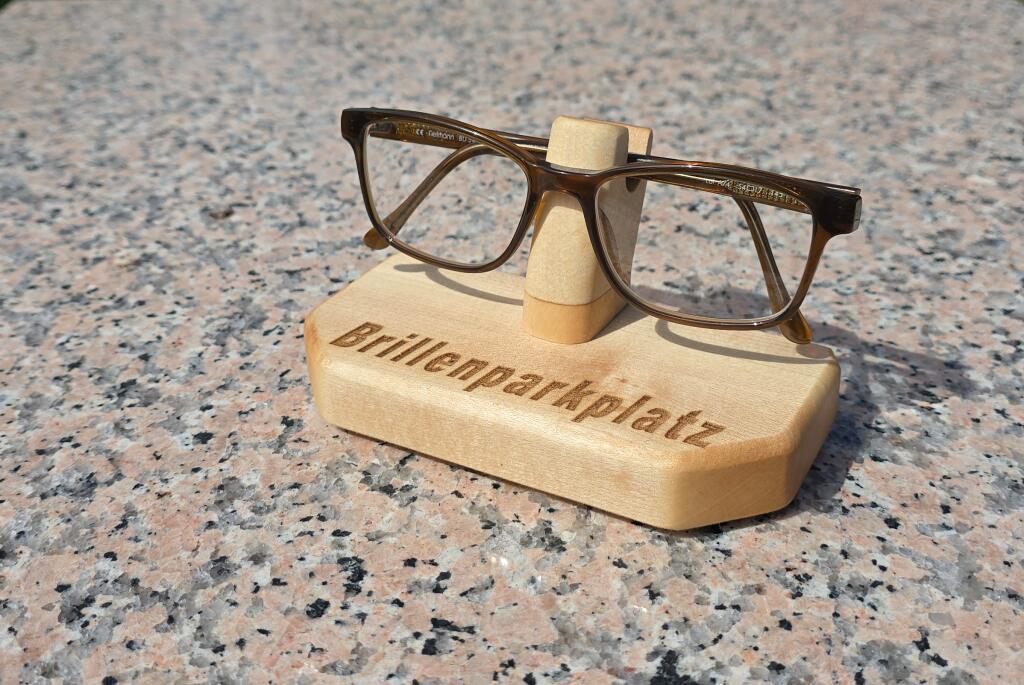 Brillenparkplatz aus Ahornholz – handgefertigter Brillenhalter von mARTinWood