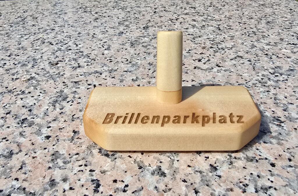 Handgefertigte Brillenablage aus Ahornholz