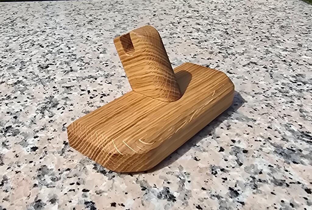 Brillenparkplatz aus Holz mit Namen